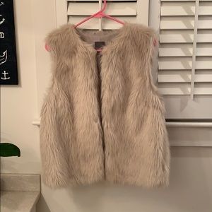 Fur vest